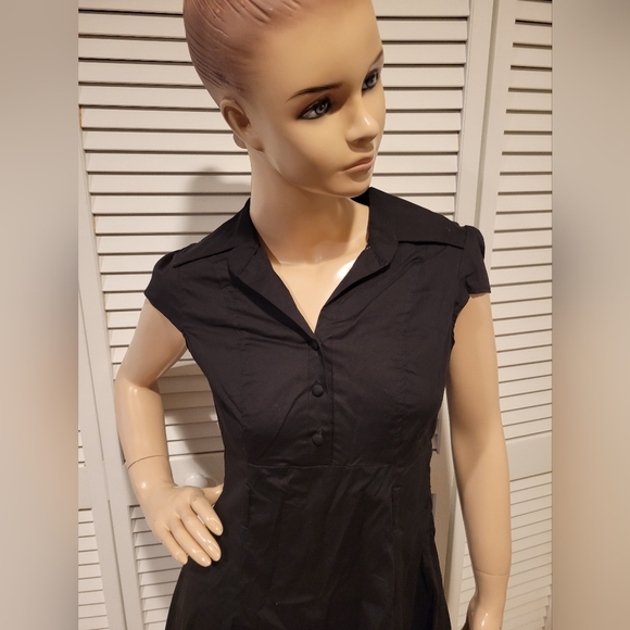 Modcloth Black Soda Fountain Dress by Petalo Sz Small Read Sm Hole  Miss Belt - Picture 2 of 6